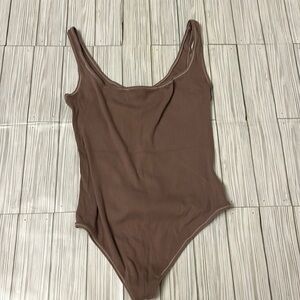 SKIMS Tan Fitted Bodysuit with Bodysuit Sleeves